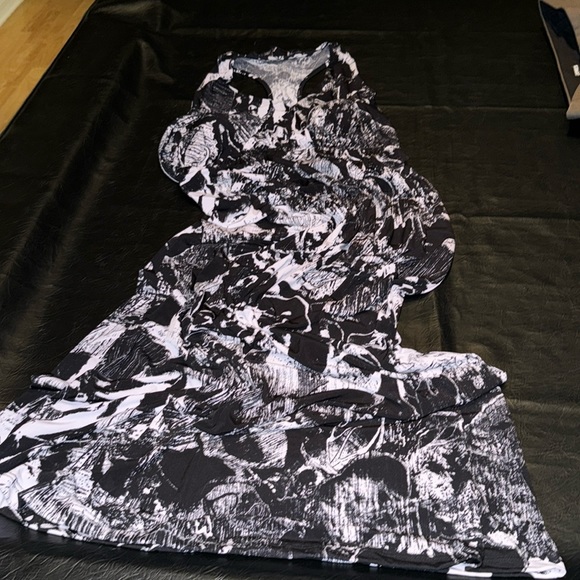 Fave’ Maxi, Beautiful Black & White Print, Size M, EUC - Picture 3 of 5